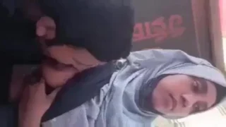 अजमेर हिजाब गर्ल सान्या की बूब सकिंग की बीएफ ने कॉलेज में